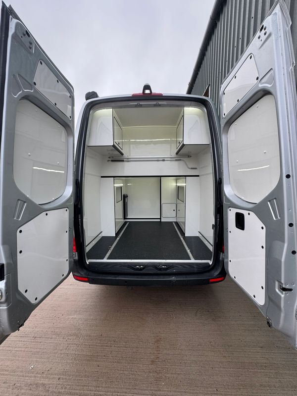 Sporthome storage and garage